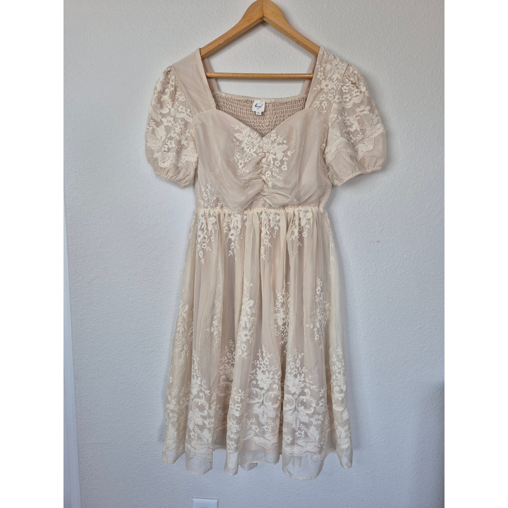 Beryl Cream Embroidered Lace Puff Sleeve Smocked Dress Size Medium Boho